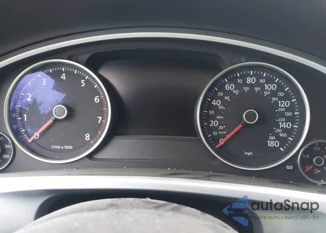 2016 Volkswagen Touareg Vr6 Executive z USA, uszkodzony, nr VIN WVGEF9BP3GD012242